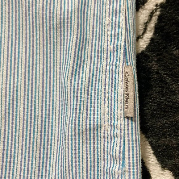 CALVIN KLEIN Men's blue vertical striped button-down shirt ~ LARGE button-down - Picture 11 of 12